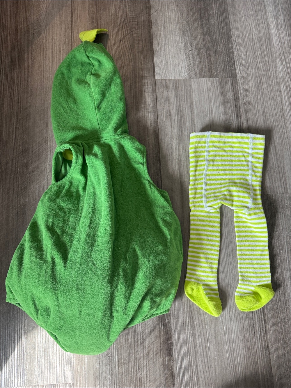 Carter's Avocado Halloween Costume 3-6 months baby boys girls green warm zip
Up - Picture 5 of 5